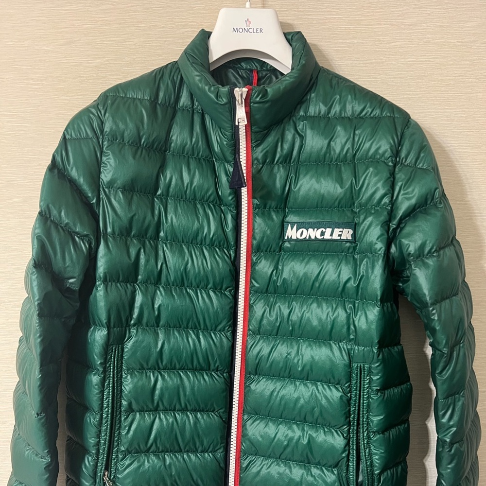 MONCLER Petichet longue saison Green Down Jacket Size 3 Medium